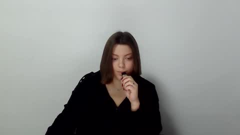 girl_leya online show from 11-26-25, 08:43