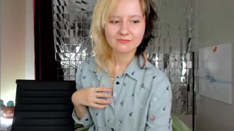 girl_next_doorr online show from 01-05-25, 04:59