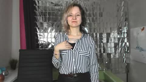 girl_next_doorr online show from 01-18-25, 12:26
