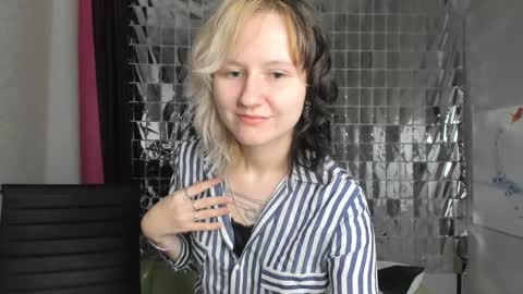 girl_next_doorr online show from 01-19-25, 12:39