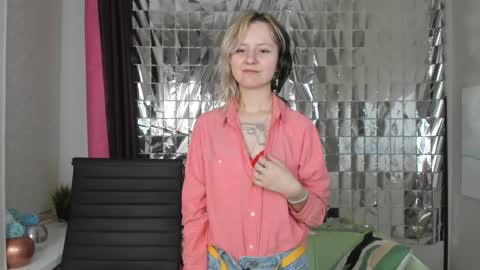 girl_next_doorr online show from 01-21-25, 02:37