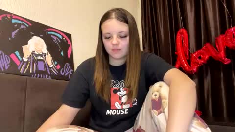 girl_shy07 online show from 03-10-26, 08:03