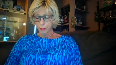 Girlinrock online show from 06-25-26, 01:05