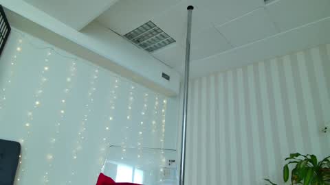 Snapshot of girlnextd00r_ chatting on 01-31-25, 01:12 Hanna online show from 01-31-25, 01:12