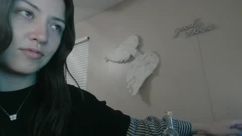 Snapshot of girlnextdoor702 chatting on 06-25-26, 06:07 Jasmine online show from 06-25-26, 06:07