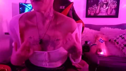 Snapshot of girls227445638252 chatting on 03-05-26, 05:03 girls227445638252 online show from 03-05-26, 05:03