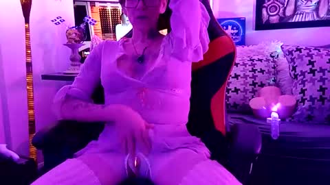 Snapshot of girls227445638252 chatting on 03-09-26, 04:27 girls227445638252 online show from 03-09-26, 04:27