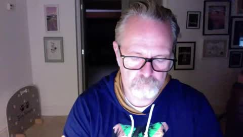 Snapshot of girlsandbikes chatting on 03-17-26, 12:48 girlsandbikes online show from 03-17-26, 12:48