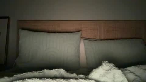 Snapshot of girlswanthis chatting on 06-19-26, 02:49 girlswanthis online show from 06-19-26, 02:49