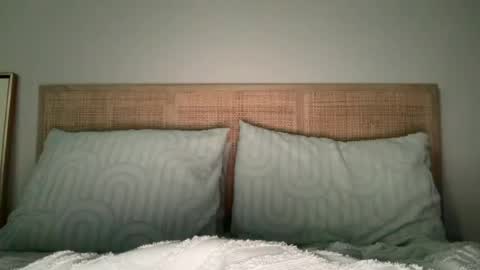 Snapshot of girlswanthis chatting on 06-22-26, 04:15 girlswanthis online show from 06-22-26, 04:15