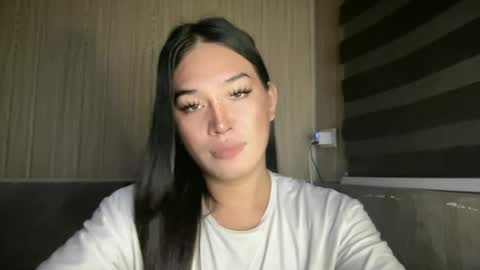 Snapshot of girlthatuneedrhainexxx chatting on 07-26-26, 05:31 RHAINEEE online show from 07-26-26, 05:31