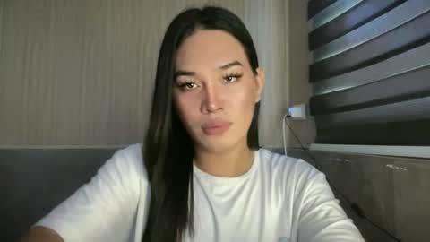 Snapshot of girlthatuneedrhainexxx chatting on 07-27-26, 06:09 RHAINEEE online show from 07-27-26, 06:09