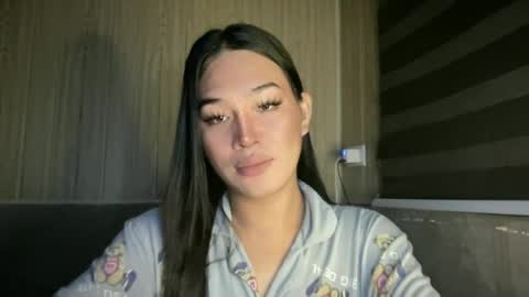 Snapshot of girlthatuneedrhainexxx chatting on 07-30-26, 06:40 RHAINEEE online show from 07-30-26, 06:40