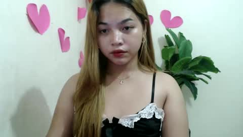 Snapshot of girlthatuneedxxx chatting on 03-07-25, 05:08 Rhaine online show from 03-07-25, 05:08