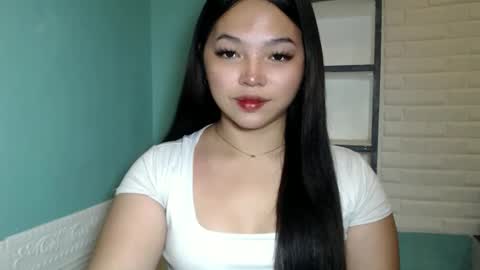Snapshot of girlthatuneedxxx chatting on 10-19-25, 09:32 Rhaine online show from 10-19-25, 09:32