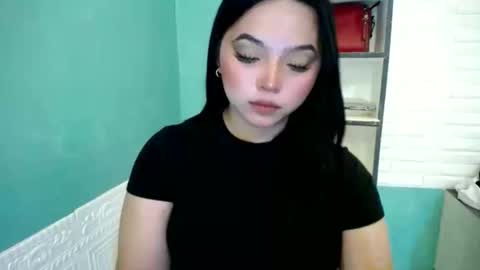 Snapshot of girlthatuneedxxx chatting on 03-20-26, 06:46 Rhaine online show from 03-20-26, 06:46