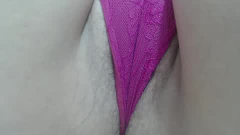 Snapshot of girlvictoria chatting on 10-24-25, 01:46 Victoria online show from 10-24-25, 01:46