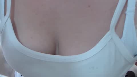 Snapshot of girlvictoria chatting on 11-04-25, 04:17 Victoria online show from 11-04-25, 04:17