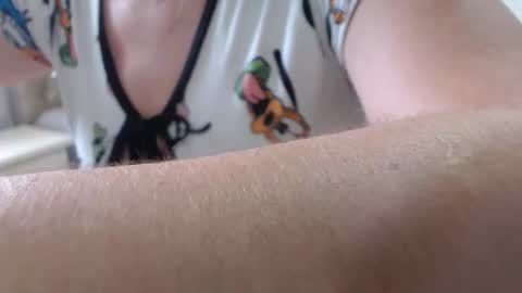 Snapshot of girlvictoria chatting on 12-17-25, 01:50 Victoria online show from 12-17-25, 01:50