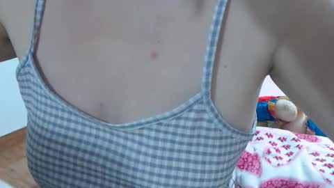 Snapshot of girlvictoria chatting on 02-18-26, 01:12 Victoria online show from 02-18-26, 01:12