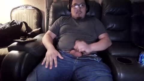 Snapshot of girthysausage904344 chatting on 03-12-25, 05:24 GirthySausage online show from 03-12-25, 05:24