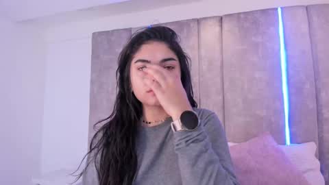 Snapshot of giselamaru chatting on 03-11-25, 11:23 online show from 03-11-25, 11:23