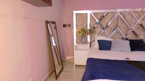 Snapshot of giselamaru chatting on 09-15-25, 11:32 online show from 09-15-25, 11:32