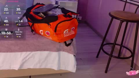 Snapshot of giselamaru chatting on 10-14-25, 10:38 online show from 10-14-25, 10:38