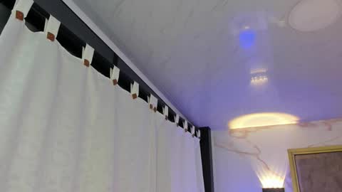 Snapshot of giselamaru chatting on 10-21-25, 10:27 online show from 10-21-25, 10:27