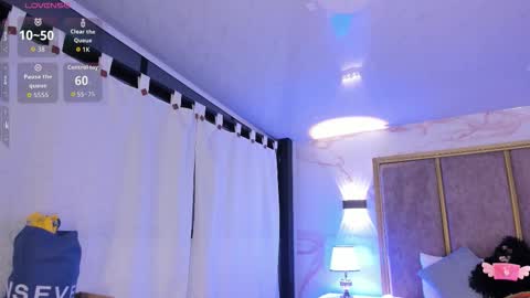 Snapshot of giselamaru chatting on 11-18-25, 10:09 online show from 11-18-25, 10:09