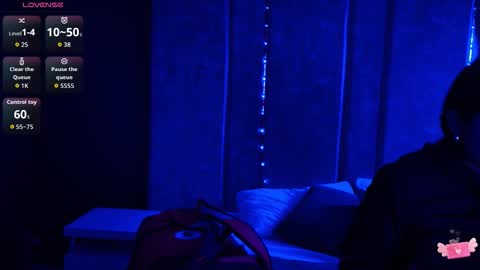 Snapshot of giselamaru chatting on 11-28-25, 10:07 online show from 11-28-25, 10:07