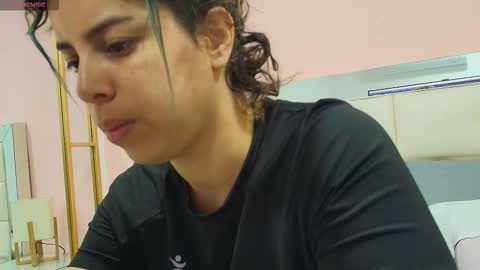 Snapshot of gisell_gomez chatting on 01-06-26, 12:09 Gisell online show from 01-06-26, 12:09