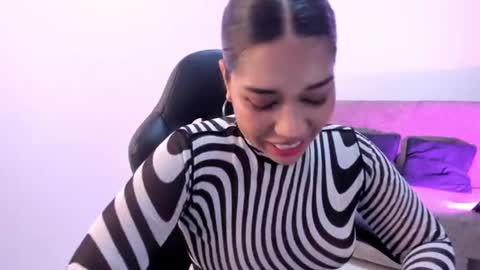 Snapshot of giselle_messy chatting on 07-31-26, 12:32 Giselle online show from 07-31-26, 12:32