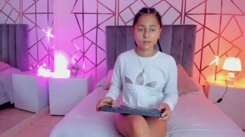 GISELLE ROLDAN online show from 01-18-25, 11:32