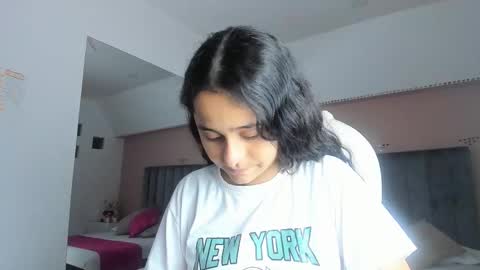 GISELLE ROLDAN online show from 09-26-25, 04:05