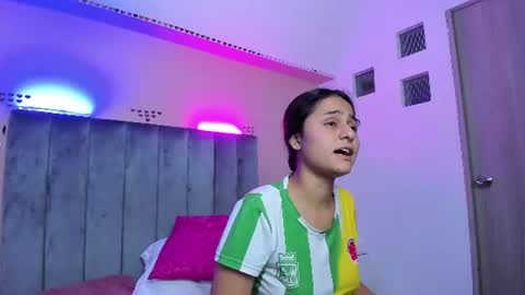 GISELLE ROLDAN online show from 06-18-26, 09:14
