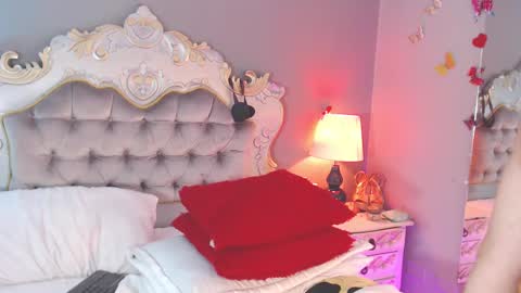 Snapshot of gisellenoah chatting on 02-11-25, 06:01 GiselleNoah online show from 02-11-25, 06:01
