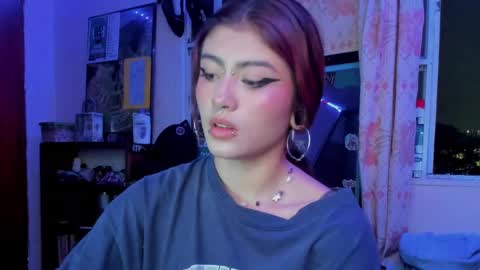 Snapshot of giulietta_mon chatting on 12-03-24, 12:46 Giulietta online show from 12-03-24, 12:46