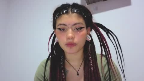 Snapshot of giulietta_mon chatting on 03-26-26, 04:07 Giulietta online show from 03-26-26, 04:07
