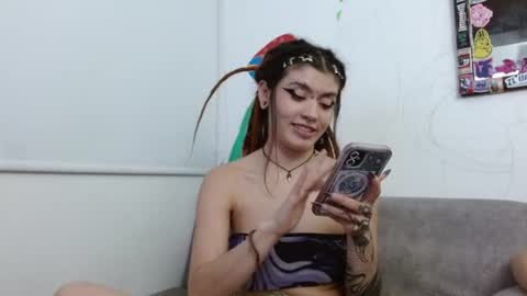 Snapshot of giulietta_mon chatting on 07-26-26, 12:52 Giulietta online show from 07-26-26, 12:52