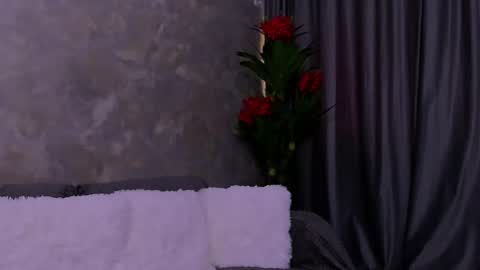 Giulia online show from 05-30-26, 03:36