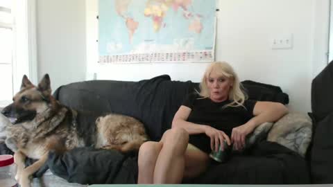 Snapshot of gizi_ilka chatting on 01-20-25, 05:59 Terri online show from 01-20-25, 05:59