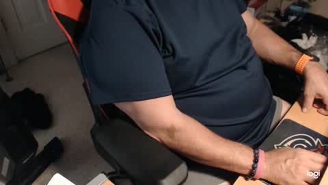 gizmo706 online show from 10-22-25, 02:06