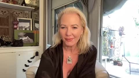 Gl1tter Barbie online show from 10-12-25, 08:02