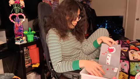 glaceon9 online show from 02-02-25, 04:48