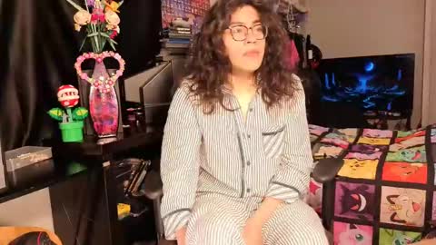 glaceon9 online show from 02-19-25, 09:17