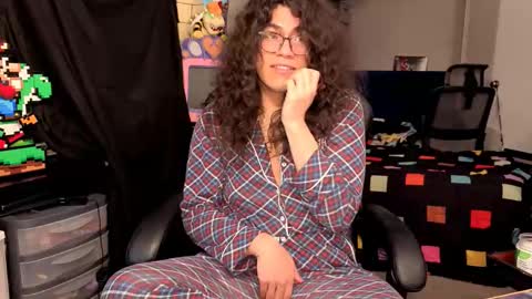 glaceon9 online show from 11-14-25, 03:16