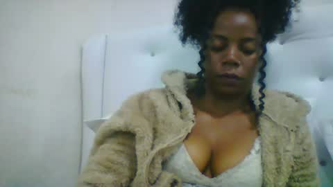 gladie46 online show from 07-28-26, 05:01