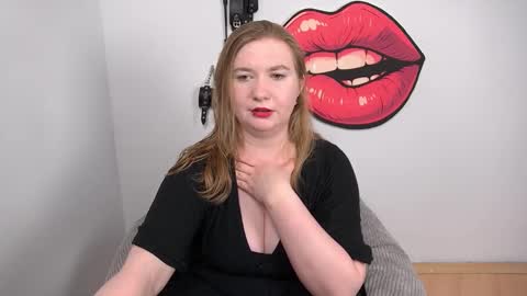Snapshot of glamorousnikki chatting on 09-16-25, 11:44 Nikki online show from 09-16-25, 11:44