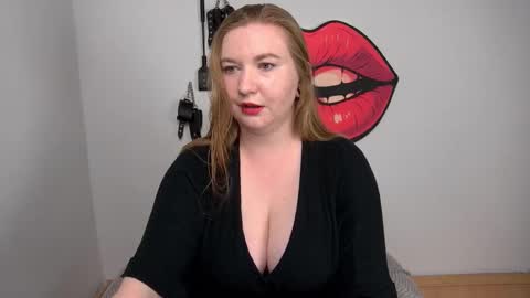 Snapshot of glamorousnikki chatting on 10-18-25, 03:57 Nikki online show from 10-18-25, 03:57